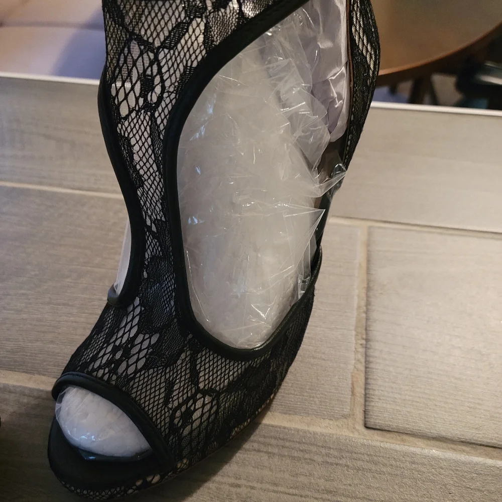 Sexy lace heels - Picture 2 of 4